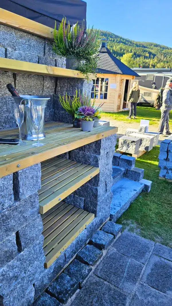 Utekjøkken bygget med Rocks Premium håndstein