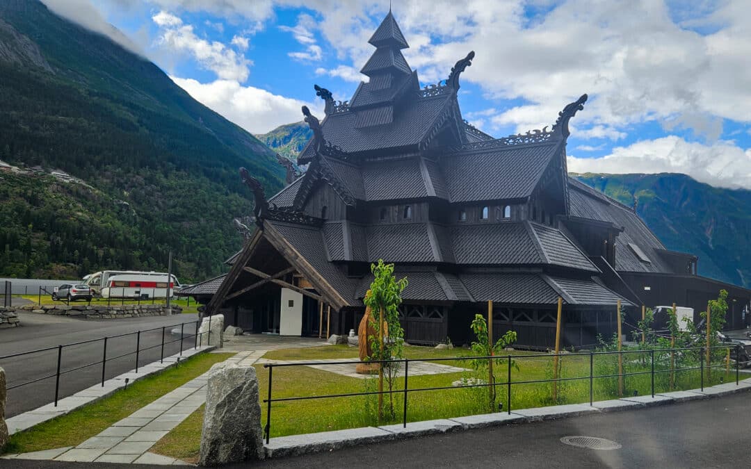 Når norsk naturstein møter norsk kulturarv og tradisjon – Lothepus Camping i Odda